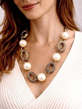 Silver Tone & Faux Pearl Statement Necklace ✨Chunky Link Boutique Style